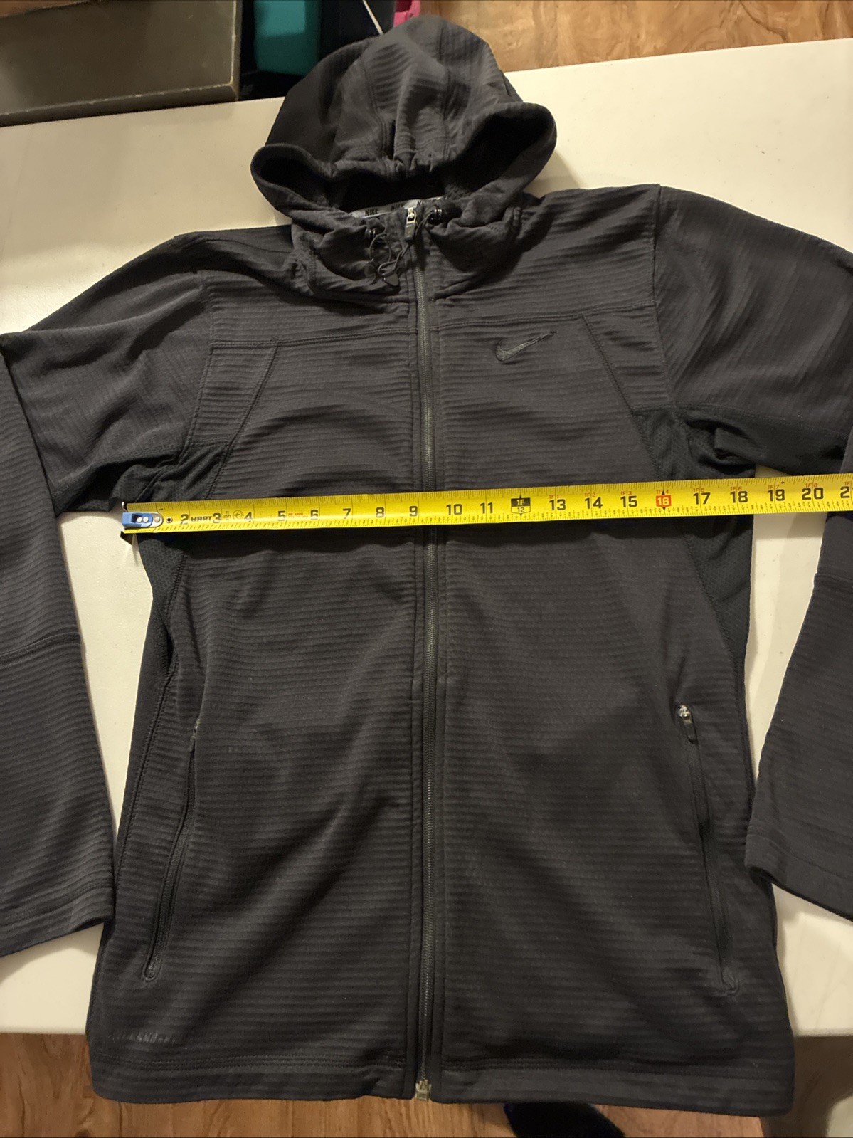 SACAI X NIKE Nike Therma Fit Giacca nera con cappuccio e zip intera donna TAGLIA SMALL