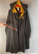 Official Wizarding World Harry Potter Hogwarts Hooded Robe Cloak W/ Wand L/XL