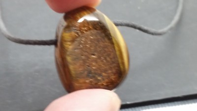 TIGERAUGE Anhänger schöne Reflexe + verstellbare Kordel - Mineralien Lithotherapie