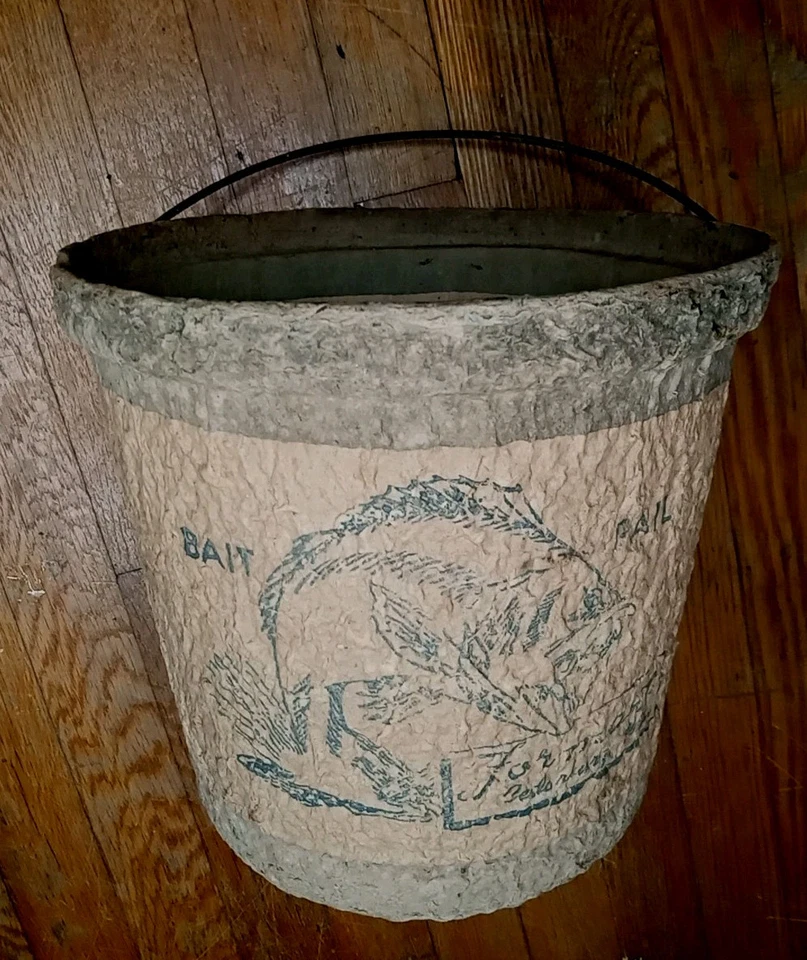 HIGHLY RARE Vintage FARMART Paper Mache Bait Pail w/ Handle MID- CENTURY. db - Image 2 of 4