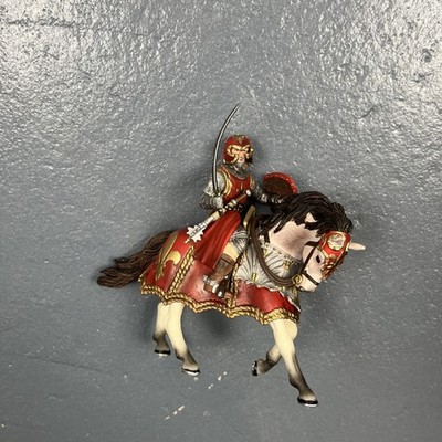 Schleich Ritter Red Knight Horse 70056 ** Retired Figure Pre Owned Clean 2007