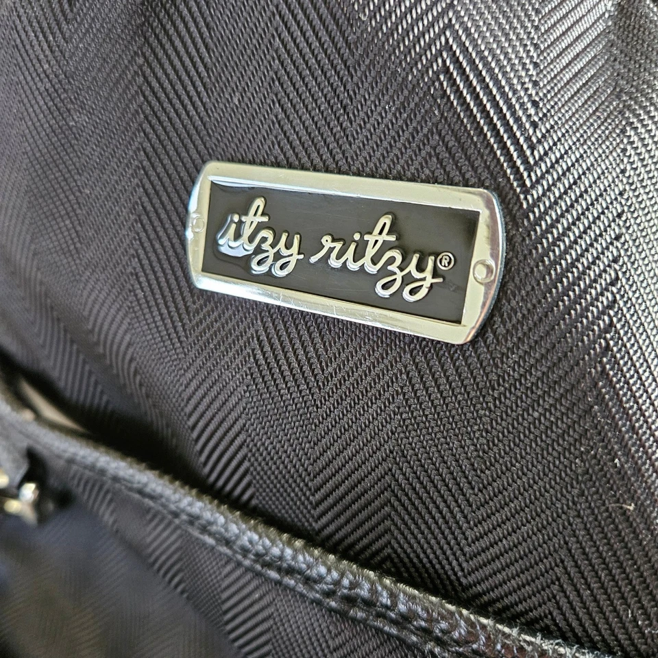 Сумка для подгузников Itzy Ritzy рюкзак черная елочка искусственная кожа изолированные карманы - Изображение 3 из 4