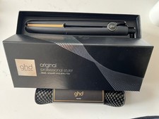 ghd original professional styler with a FREE heat mat