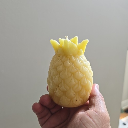 Small Yellow Pineapple Shapped Candle - Picture 16 of 16