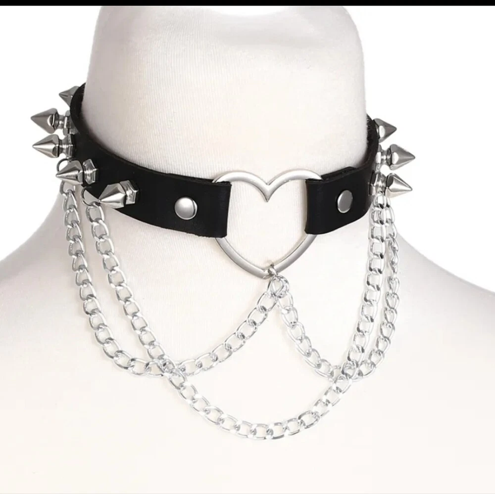 Heart 2024 spike choker