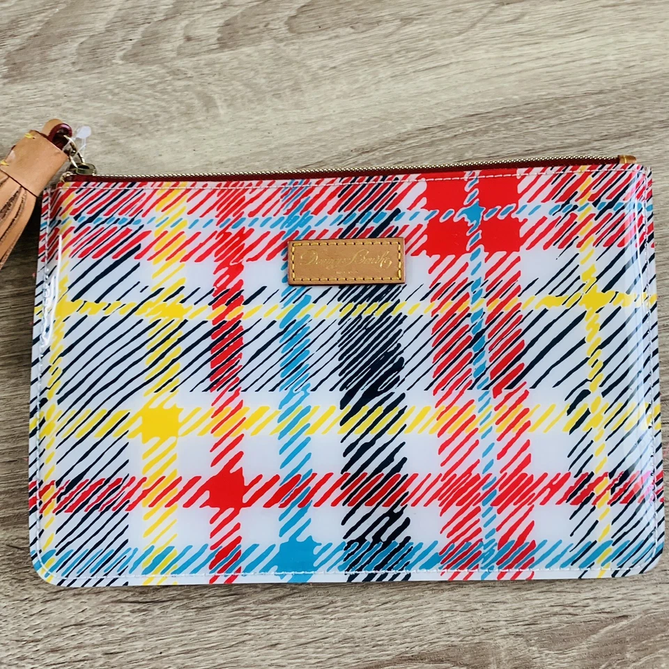 Bolso de Cosméticos Dooney and Bourke Rosa a Cuadros PVC Pequeño Sobre con Cremallera  Foto 2 de 4