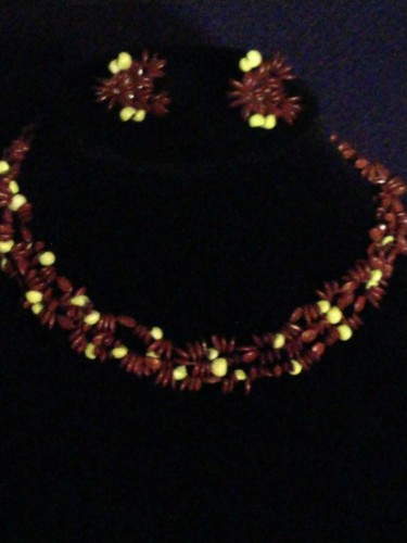 COLLAR VINTAGE CON CUENTAS MARRÓN Y VERDE - 16" CON PENDIENTES CLIP A JUEGO - Imagen 5 de 9