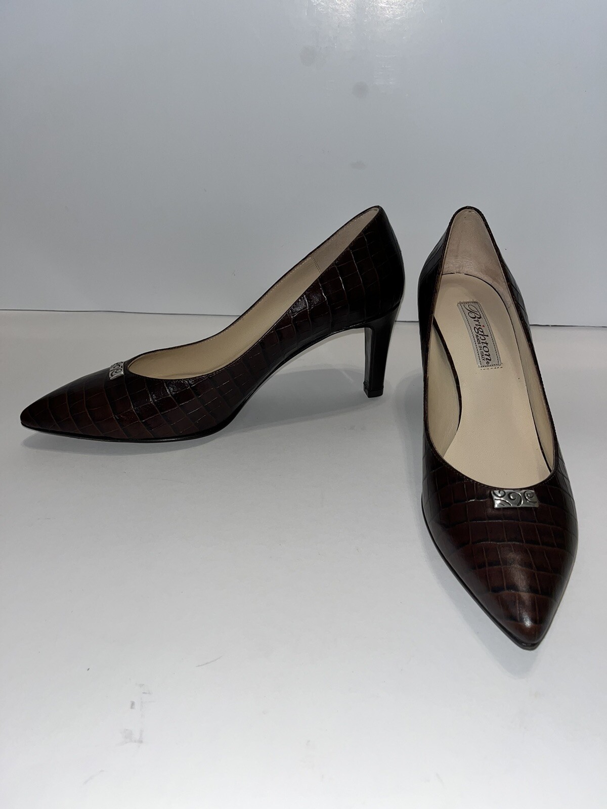 Brighton Women Size 8.5 M Brown Croc Embossed Pumps Young Style