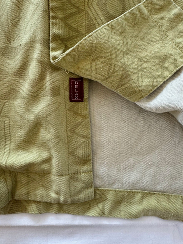 Tommy Bahama XL Silk Solid Yellow Green Tiki Print Shirt Camp Relaxed Fit S/S - Picture 6 of 6