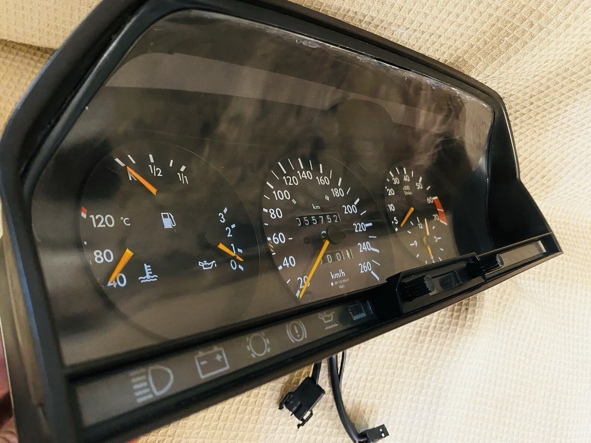 Mercedes-Benz W201 190E 2.3/2.5 16V 260km/h Speedometer Instrument