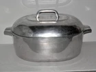 WAGNER WARE MAGNALITE 8 QT. ROASTER 4265 P WITH TRIVET MCM EXCELLENT BUY IT NOW!