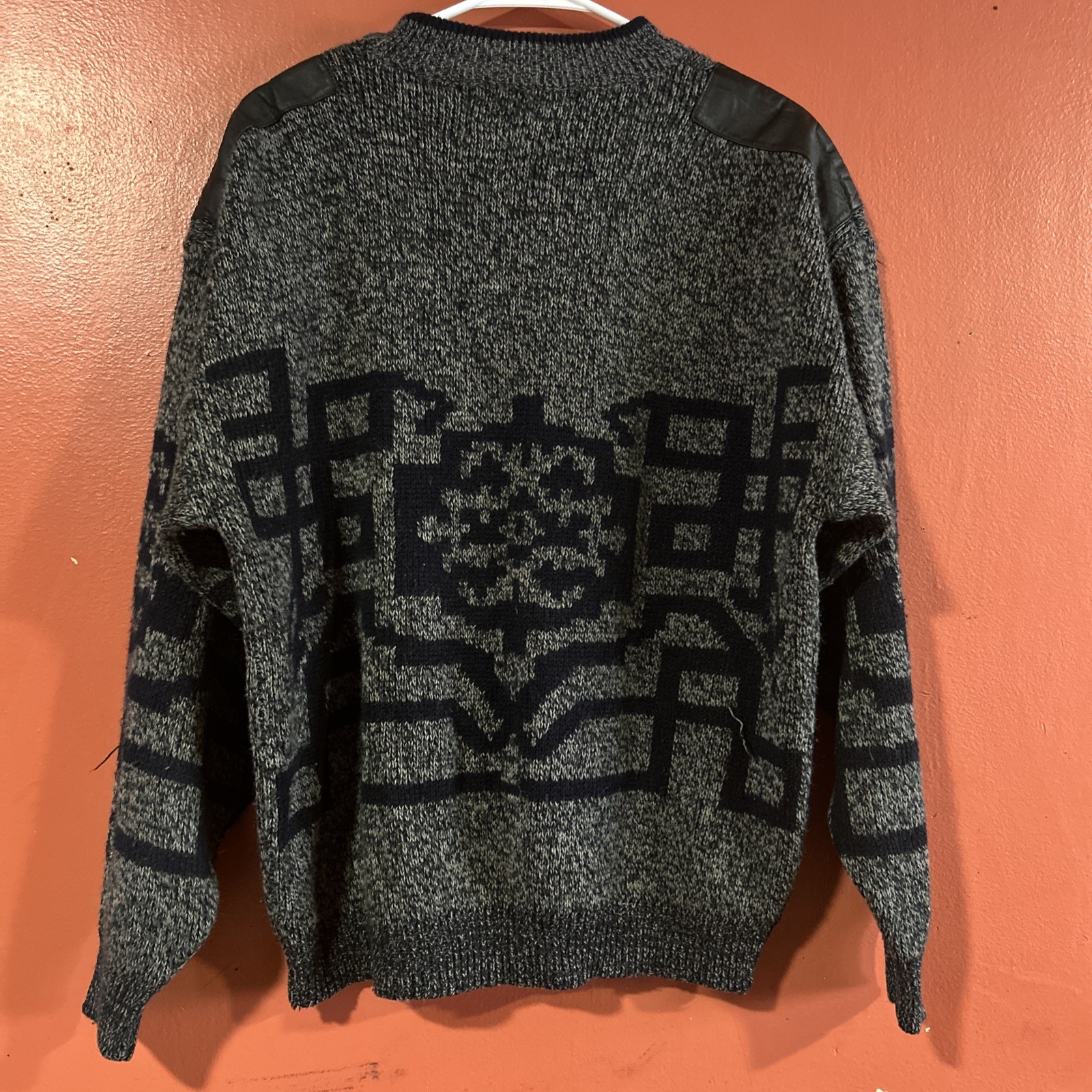 Vintage Point Zero Abstract Pattern Black Grey Pu… - image 5