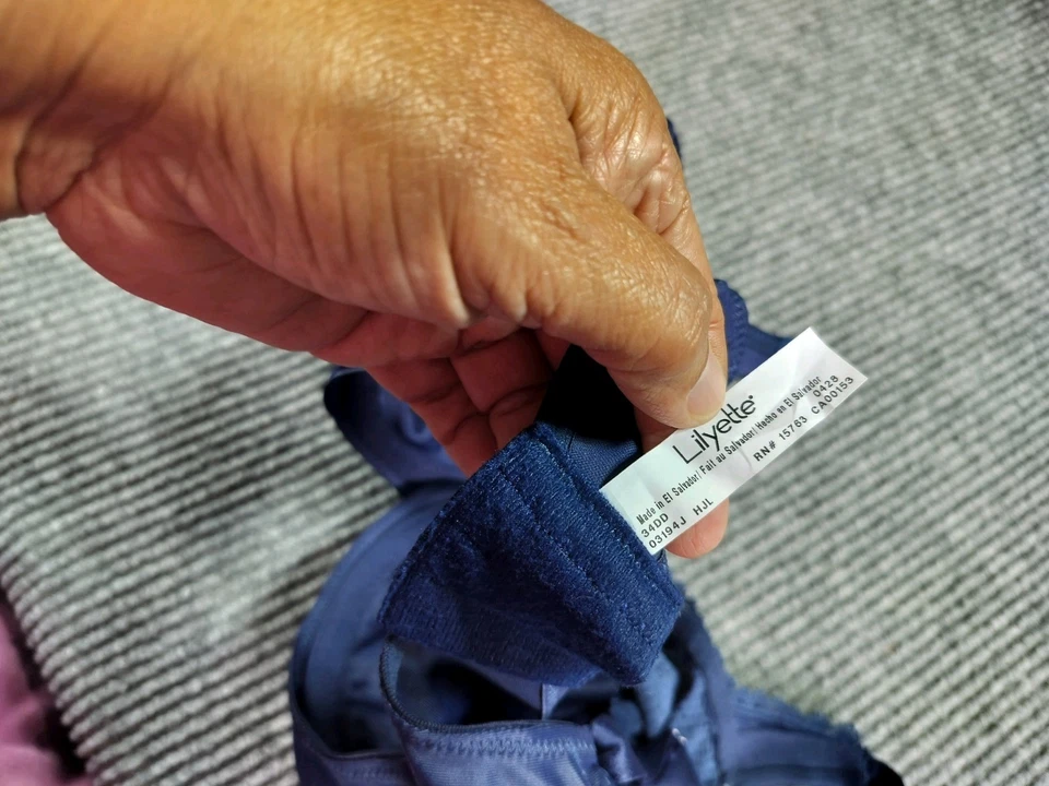 Sujetador Lilyette azul marinero 34DD con aros sin forro correa de escote abierto cobertura completa Foto 4 de 4