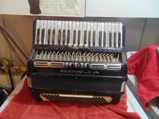 IORIO ACCORDIAN 3/4 accordion plays good needs keyboard word  Shop Waz for Music