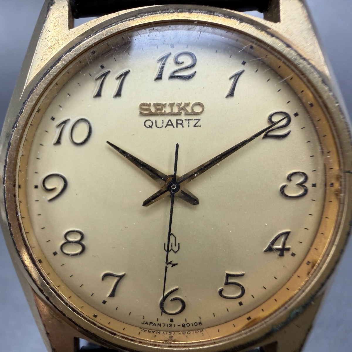 Seiko Watch Men 36mm Champagne Dial Gold Tone Round 7121-8000 New