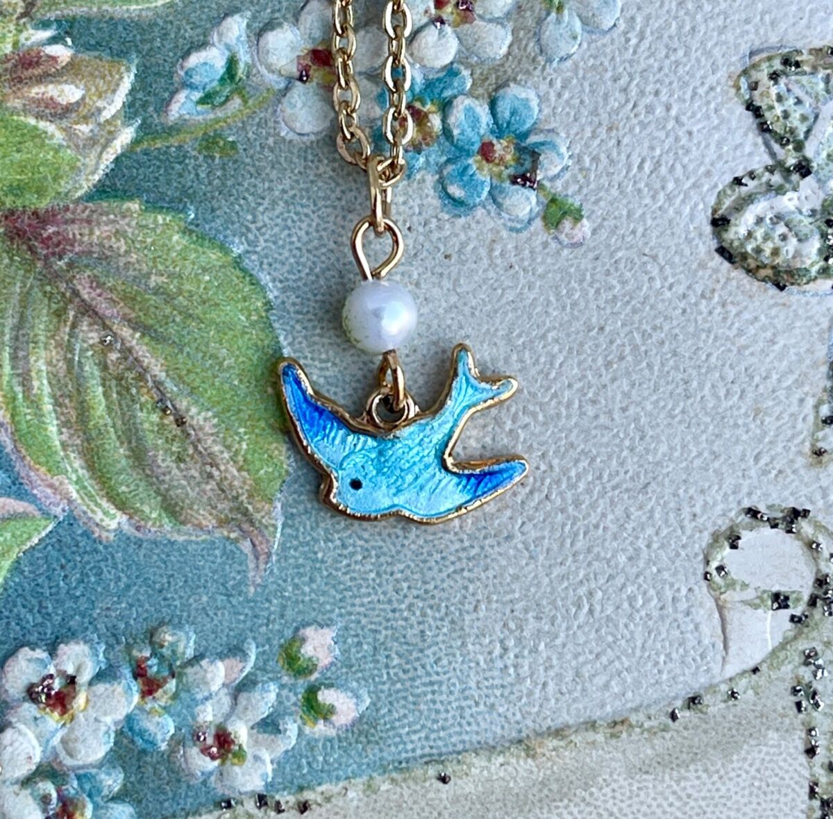 Silver Enameled Bird with Pearl Necklace Silver Enameled Bird with Pearl Necklace