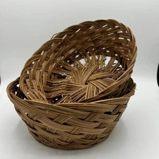 Vintage 2 Woven Baskets Rustic Farmhouse Decor Fruit Bread Serving Display Set
