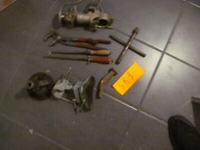 WERKZEUG 8 Teile Schraubstock Hammerkopf Zange Abzieher Schärfstahl Tankstellen