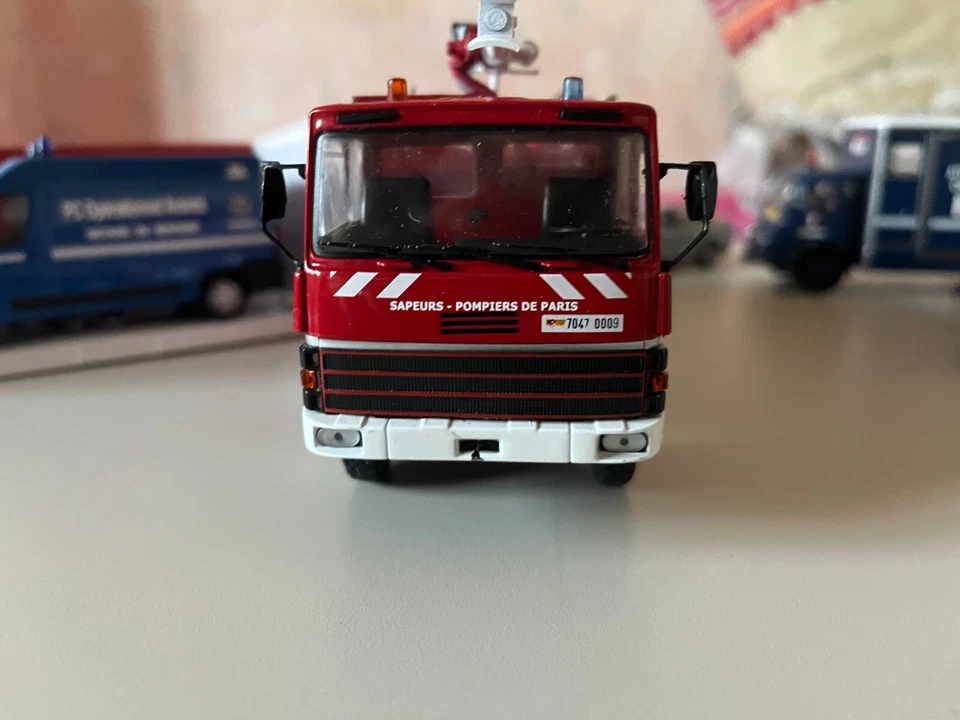 CAMION SAPEURS POMPIERS DE PARIS - CAMION THOMAS VIGP -RISQUES CHIMIQUES -1/43 - - Photo 2/4