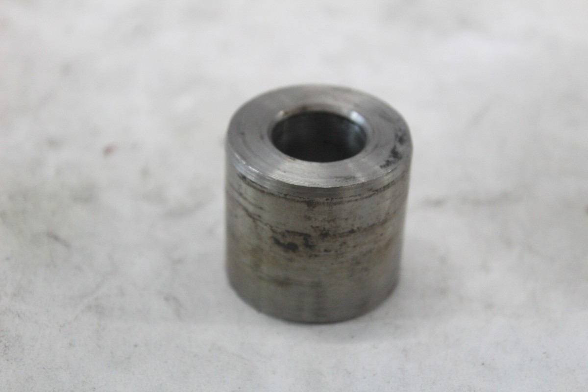 RIGHT SPACER (SWINGARM) 47499-90 1995 HD DYNA FXDS | eBay