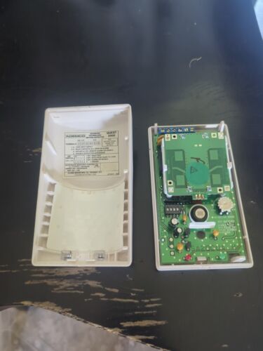 ADEMCO Quest 2000 Microwave/PIR Motion Detector - Picture 3 of 5