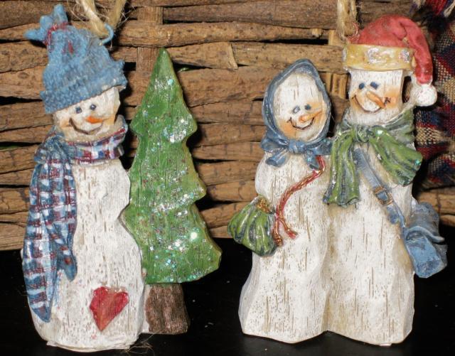 set of 2 Carved look SNOWMAN TREE ORNAMENTS / FOLK ART BOWL FILLER #2 