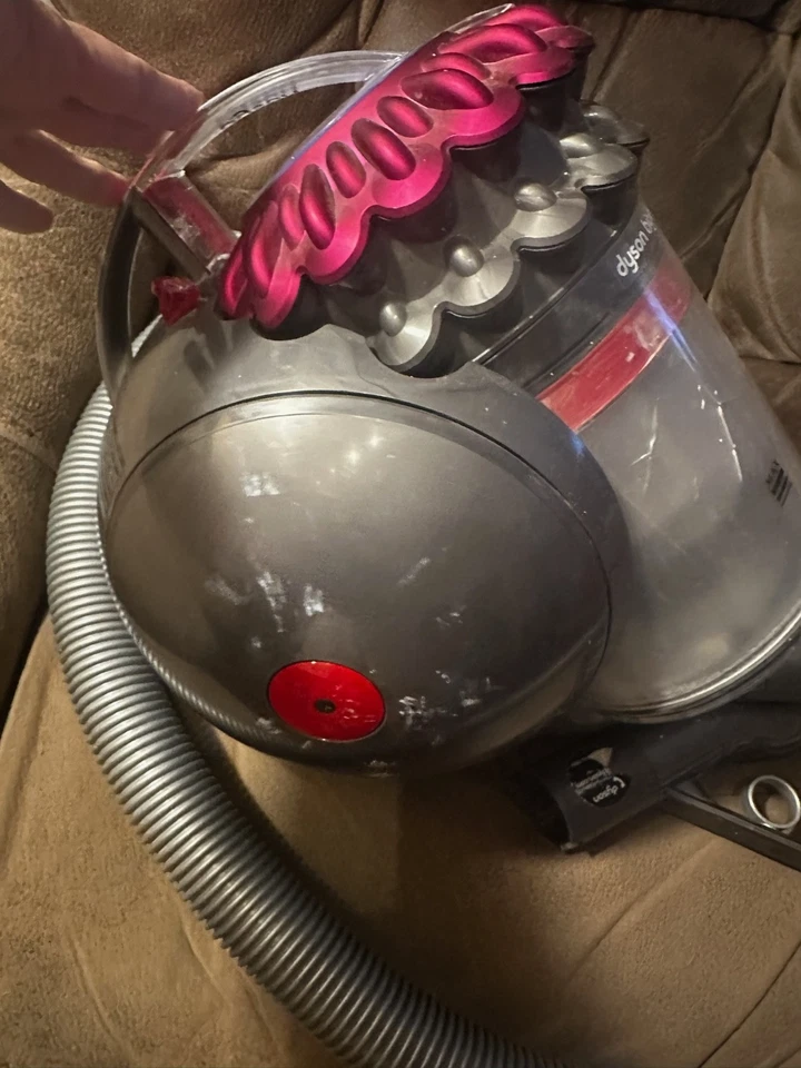 Dyson Big Ball Multi-Floor Pro Canister Vacuum Cleaner Fuchsia Used Tested Good - Image 4 of 4
