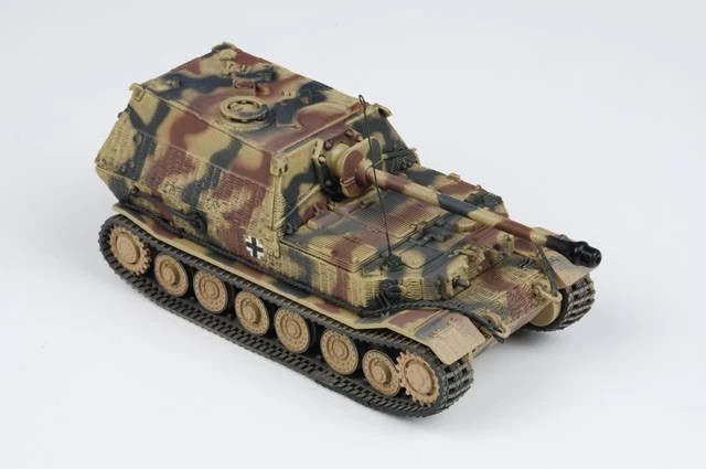 85352 Unimax Sd.Kfz.184 Elefant 1/72 Model German Army - Image 2 of 2