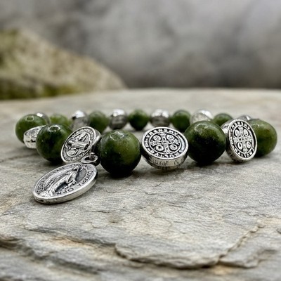 Handgefertigtes katholisches religiöses Armband Rosenkranz Gebetsperlen Jade Wundermedaille