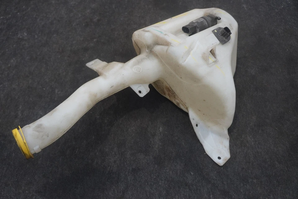 Windshield Washer Bottle Tank Reservoir 68362466AD OEM Dodge Ram 3500 2022 - Image 2 of 4