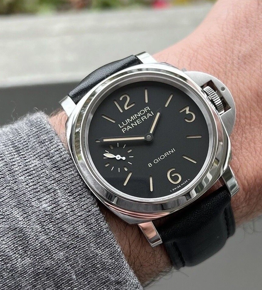 Panerai — Panerai Luminor 8 Days - PAM00915