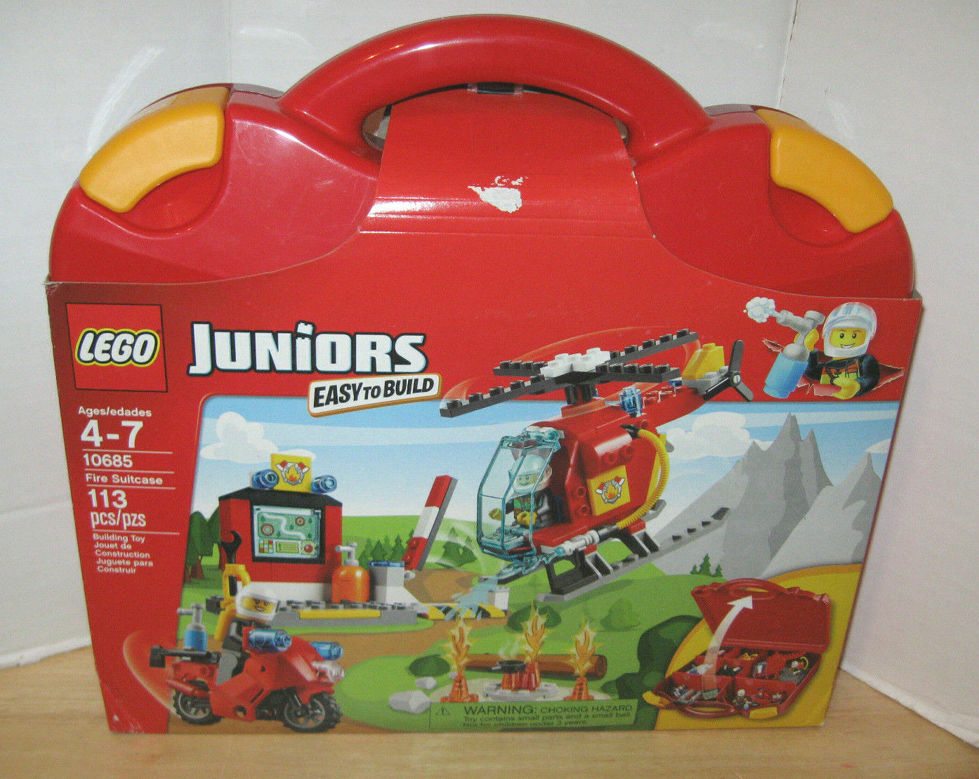 2015 LEGO Juniors Easy to Build Set #10685 ~ Fire Suitcase ~ 113 pcs ~ SEALED 
