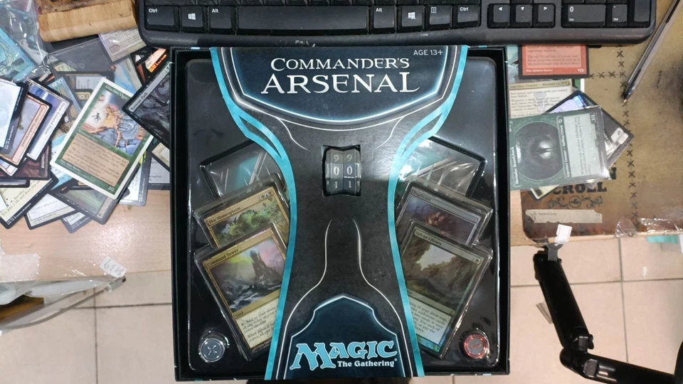 MTG Commanders Arsenal Sealed Box Set English Magic the Gathering Factory Sealed - Image 2 of 2