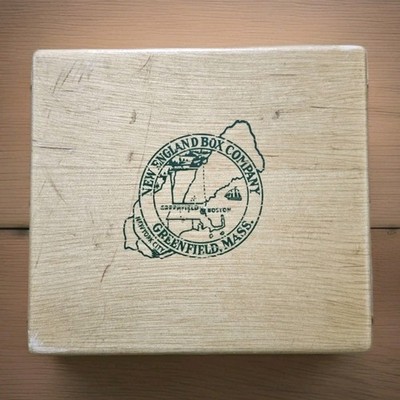 RARE : NEW ENGLAND BOX COMPANY GREENFIELD, MA Antique Wood Tea Caddy or Keepsake