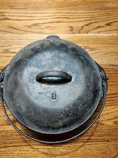 Vintage #8 Lodge Dutch Oven With Lid /  Cast Iron Vintage Cooking Pot Oldie 
