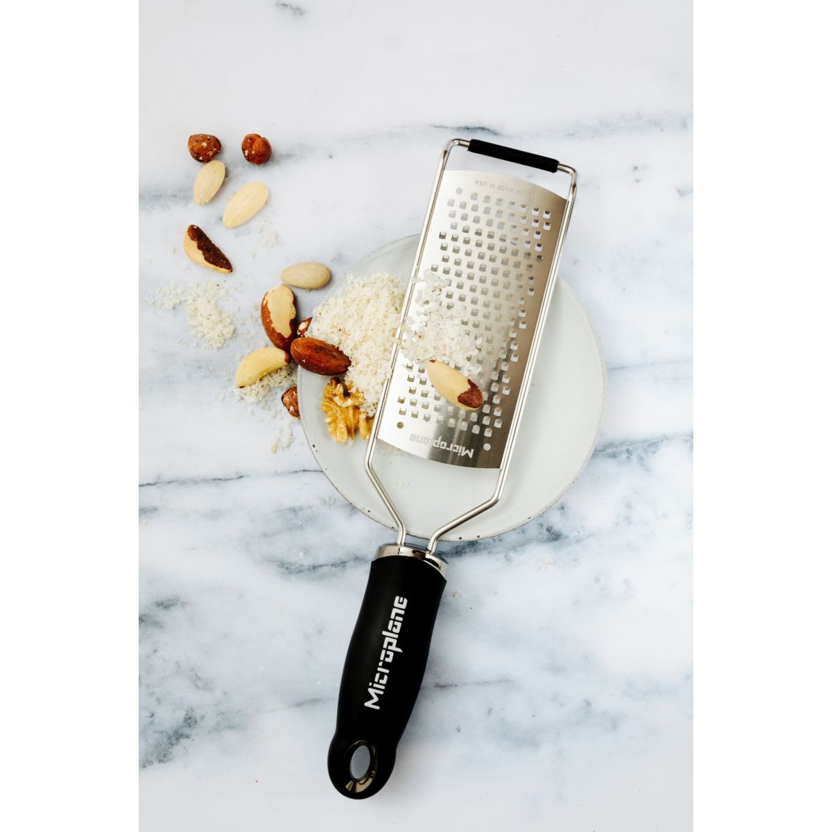 Râpe Microplane Gourmet gros grains noir ustensile de cuisine robuste
