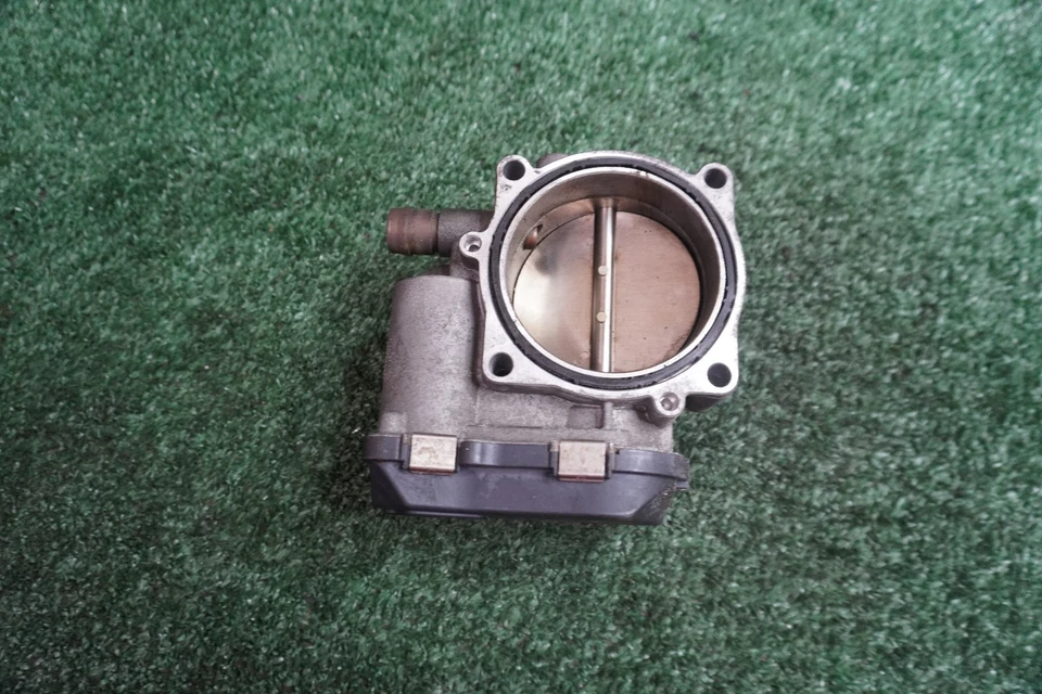 BMW 135i 2011 2012 2013 cuerpo del acelerador del motor 3L fabricante de equipos originales 72 k millas A2C53356724 Foto 2 de 4