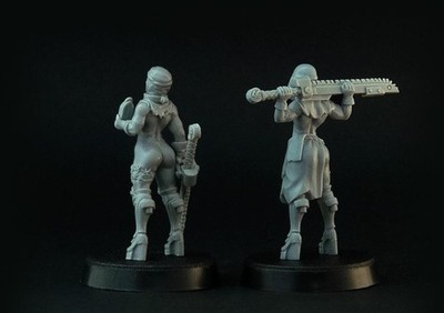 Bruder Vinni Miniaturen Betende Weltraum Nonnen x 2