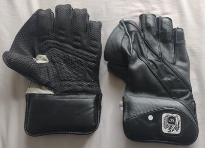 Woodstock PRO Wicketkeeping Gloves Black/Grey Size Men's - Image 1 of 4