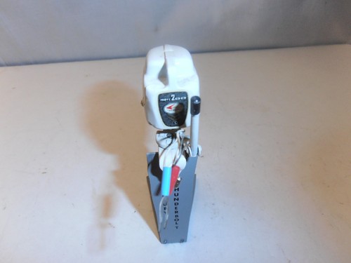 Toy Mercury 200 Outboard Motor - Picture 4 of 6