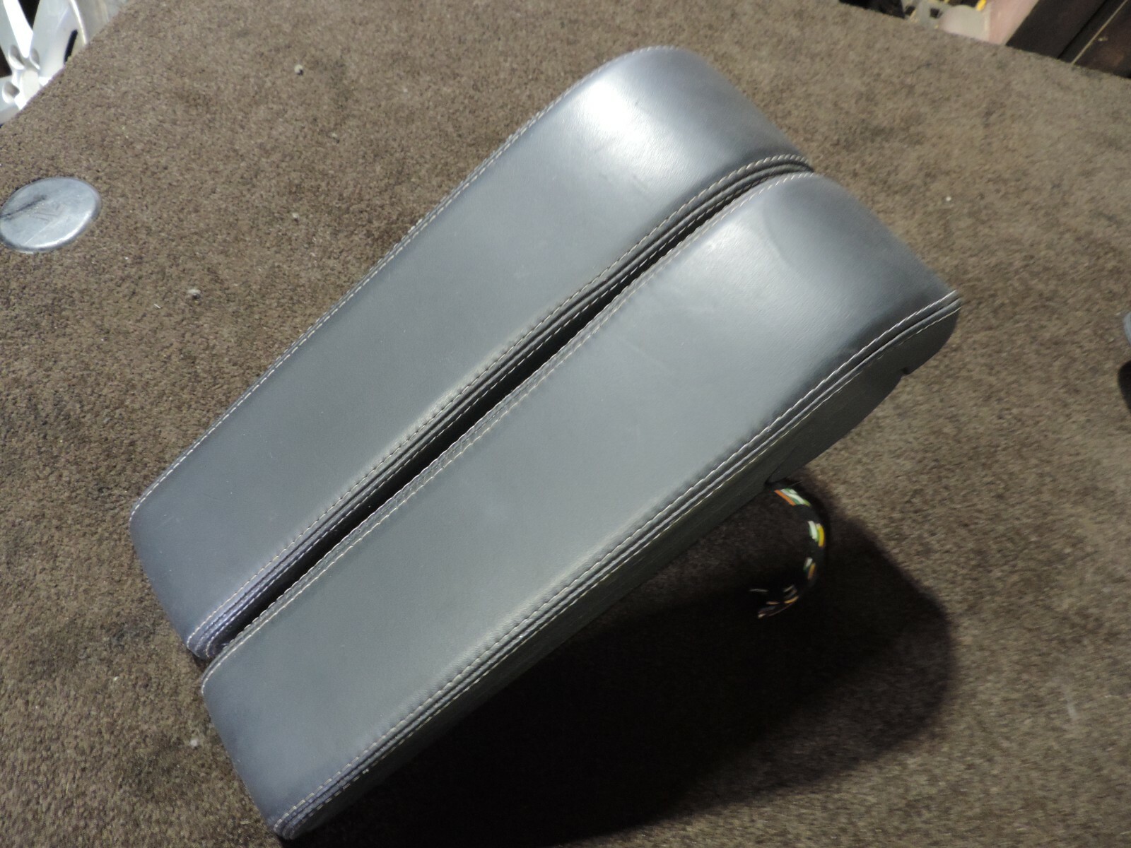 2005-10 BENTLEY CONTINENTAL GT CENTER CONSOLE ARM REST BLACK