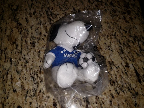 Snoopy Soccer Plush 4" Blue Stars Beagle BRAND NEW! Peanuts Metlife