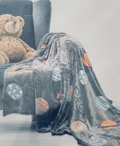 Kids Blanket Glow In The Dark Space Throw Blanket 127 X 152cm Bed Bedroom Warm - Picture 4 of 4