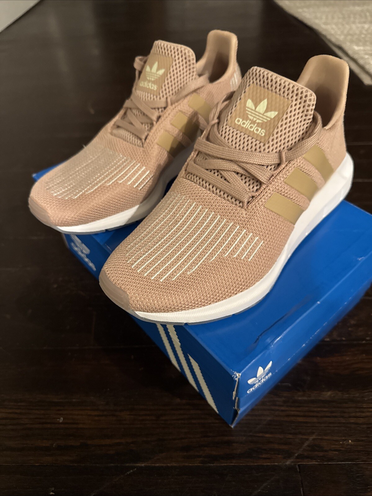Size 6 - Adidas Swift Run Ash Pearl W image 3