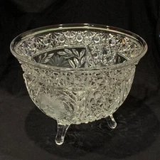 Vintage McKee Innovation 410 Three Toed Pressed Glass Bowl Button and Daisy