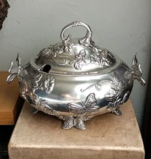 ❤️ ARTHUR COURT BUTTERFLY c. 2005 SOUP TUREEN & LID ONS RARE