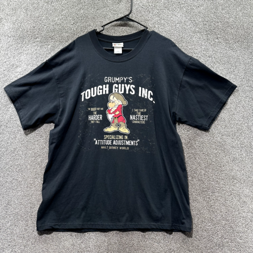 Walt Disney World Graphic Tee Herren Large Grumpy Tough Guy T-Shirt
