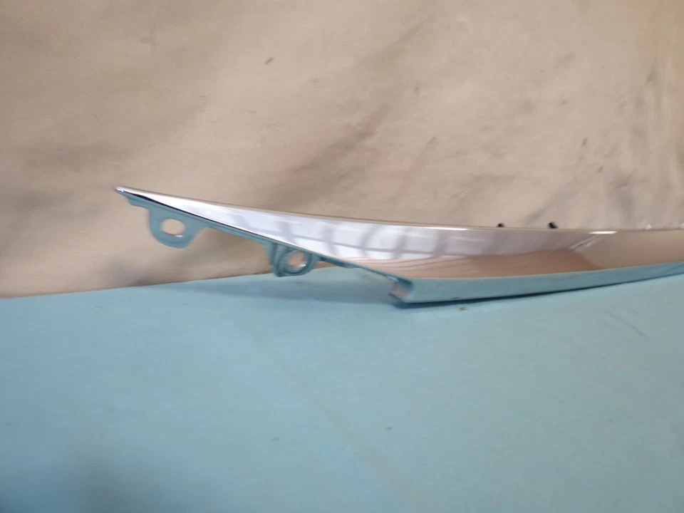 ✅ 13 14 15 Lexus es350 Trunk Lid Panel Chrome Molding Gate Garnish Chrome OEM Foto 3 de 4