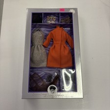 Mattel Barbie Audrey Hepburn 1998 collezione maschera gatto colazione da Tiffany