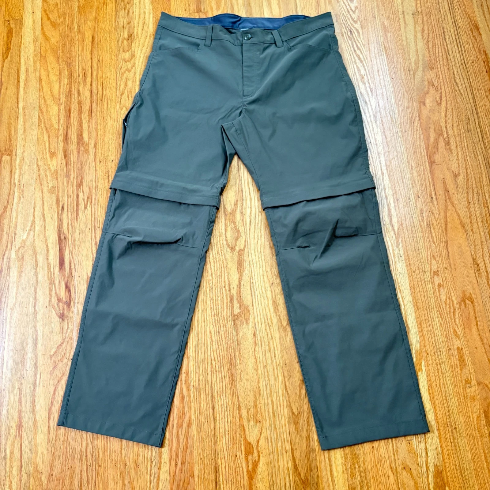 EDDIE BAUER Olive Green Convertible Zip Off Hiking Pants Mens Size 40 Waist